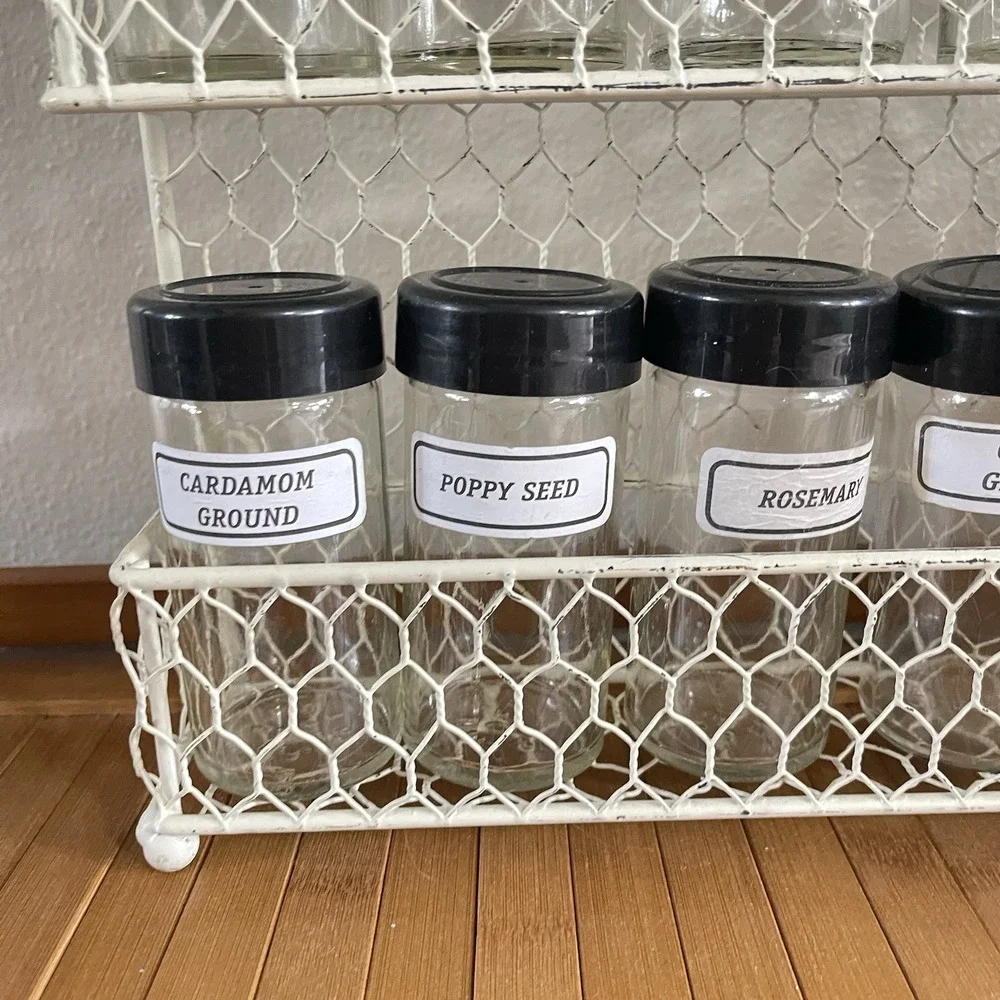 Vtg Metal Wire Basket‎ Wall Mount 12 Spice Rack Cottage Storage Farmhouse Boho